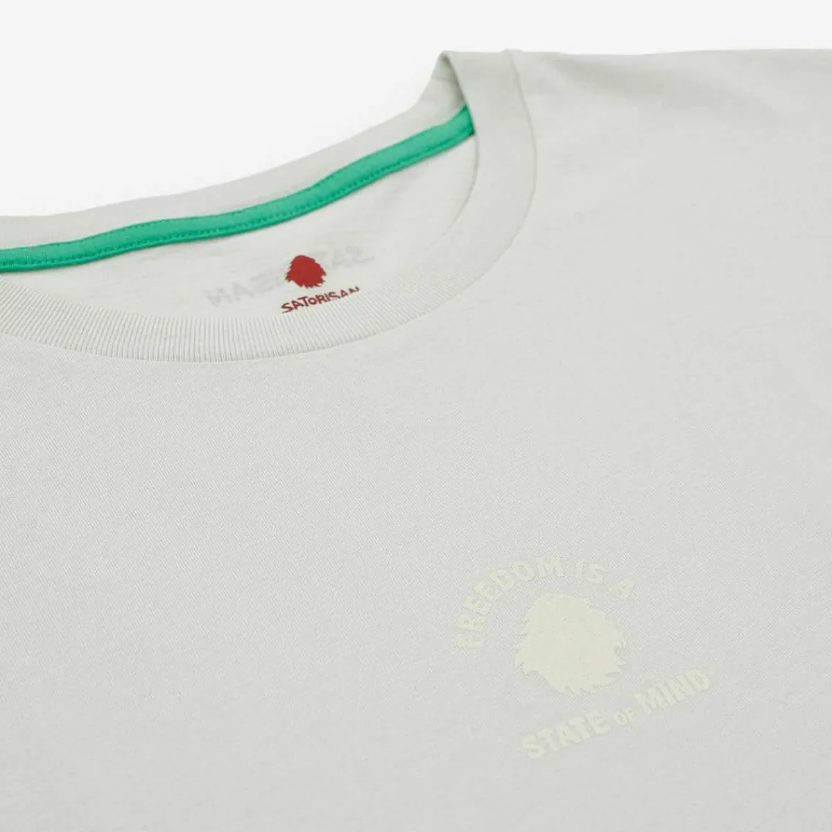 New Satorisan T-Shirt Aus Bio-Baumwolle Mit Normaler Passform | Kristalliner Gruner Freiheitsstaat